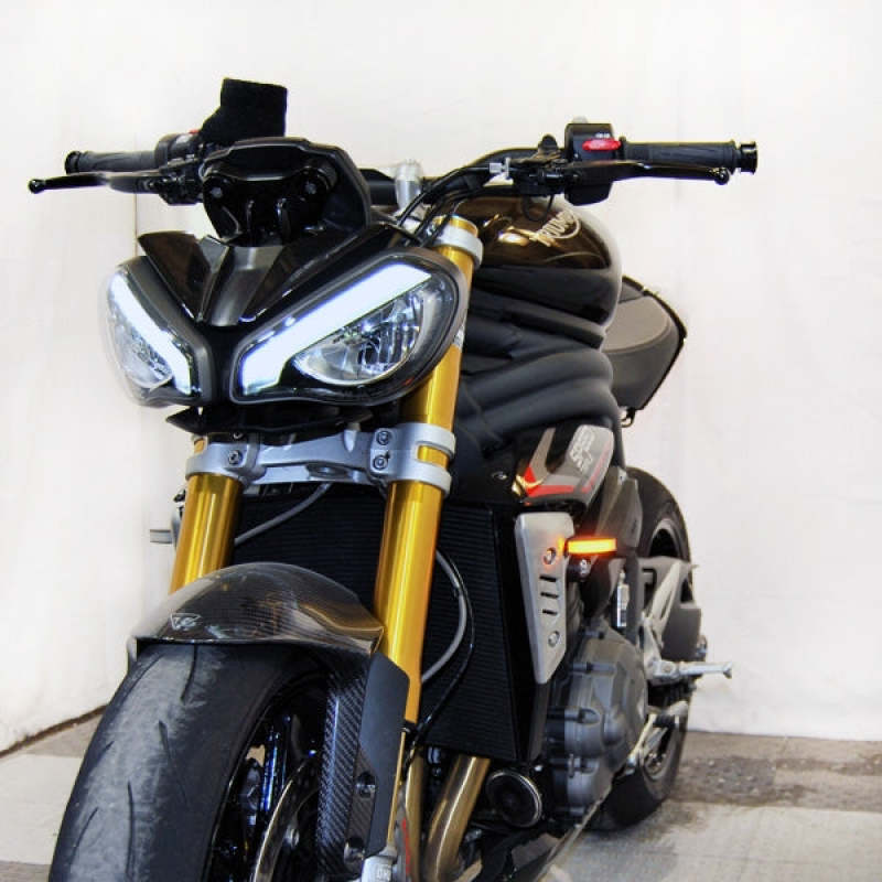 New Rage Cycles 21+ Triumph Speed Triple 1200 RS 前側 方向燈｜TRIPLE-FB