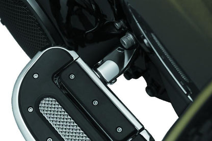 Kuryakyn 固定式 花鍵式 腳踏轉接座 Harley-Davidson 車系 鍍鉻｜8894
